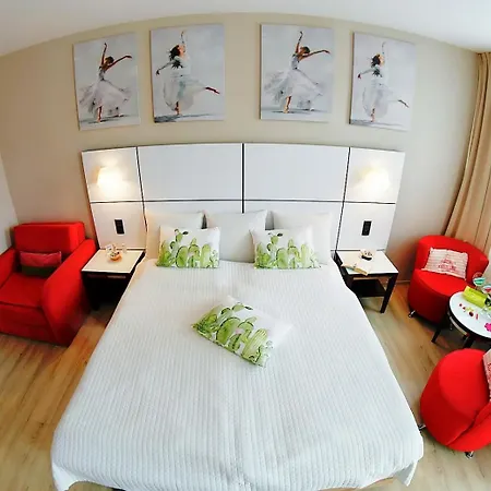 Prywatny W Diwa W Strefie Kurortowej Z Klimatyzacja I Parkingiem Wcentrum Kolobrzegu