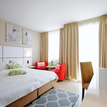 Prywatny W Diwa W Strefie Kurortowej Z Klimatyzacja I Parkingiem Wcentrum Kolobrzegu *